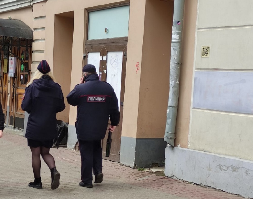  32-летняя жительница Радужного пойдет под суд за насилие над полицейским