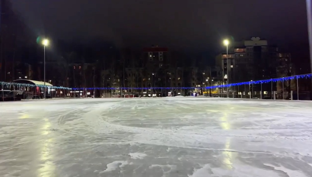 Во Владимире заработал каток в Центральном парке 