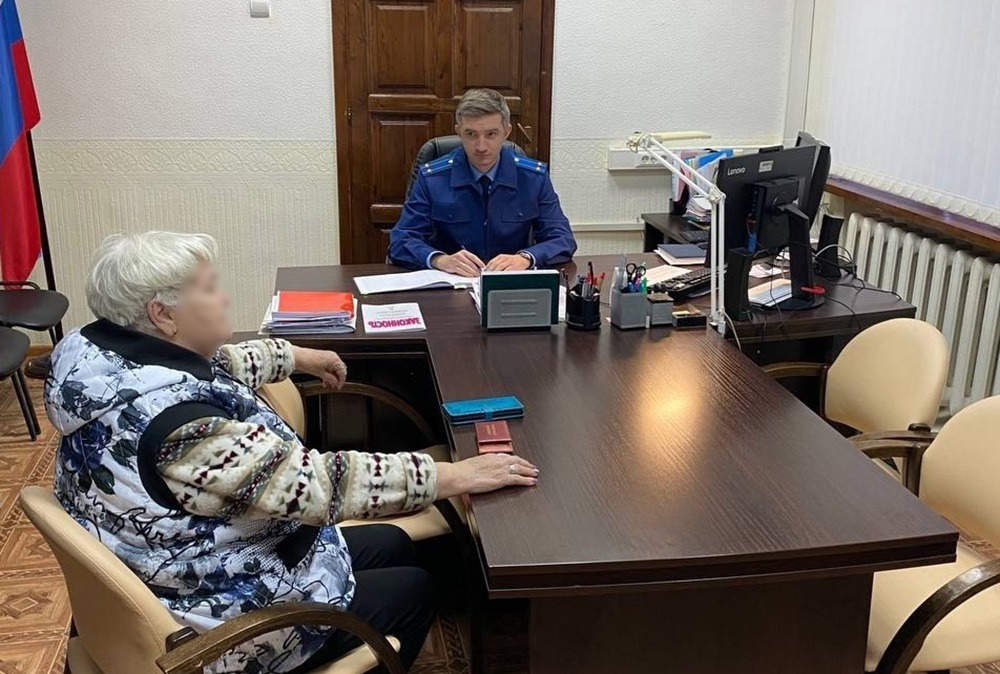 Во Владимирской области прокурор помог женщине, которая чуть не стала жертвой мошенников 