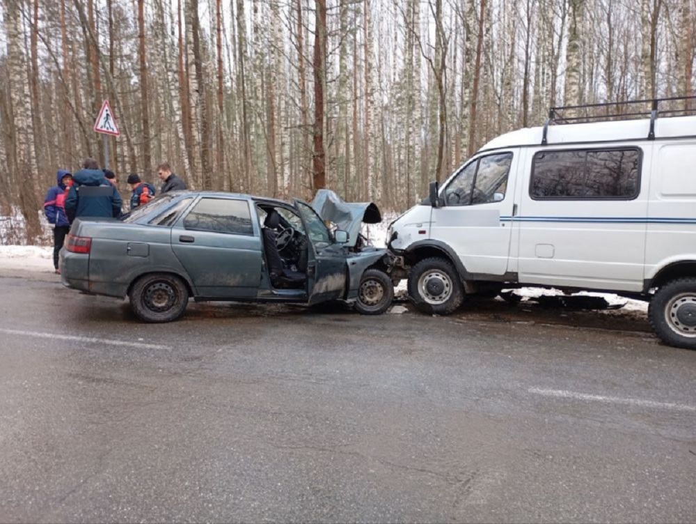 В ДТП с тремя автомобилями под Гусь-Хрустальным пострадали дети 