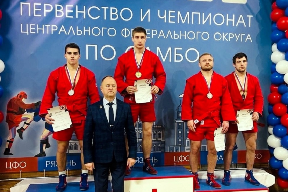 Владимирские самбисты привезли награды с чемпионата и первенства ЦФО