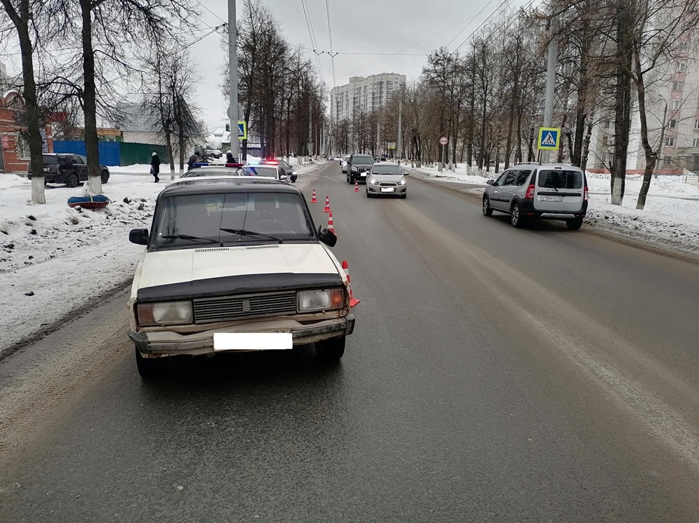В Коврове под Новый год 6-летний мальчик попал под колеса автомобиля
