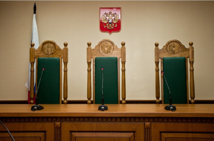 Три адвоката осужденного во Владимирской области обвинены в экстремизме