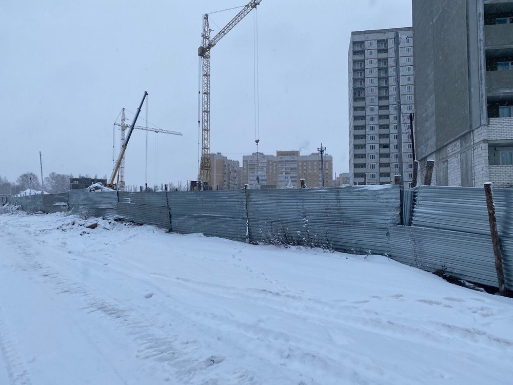 Во Владимире прокуратура заставила привести в порядок ограждения на стройплощадках