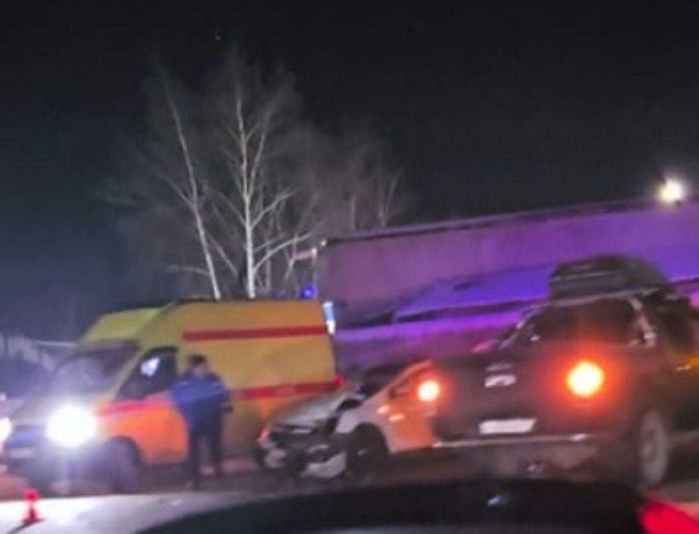 Скользкая дорога стала причиной ДТП во Владимире