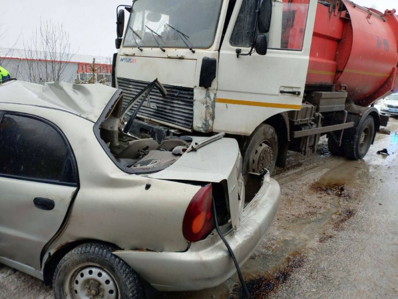 В ДТП с автоцистерной во Владимирской области погибли два человека 