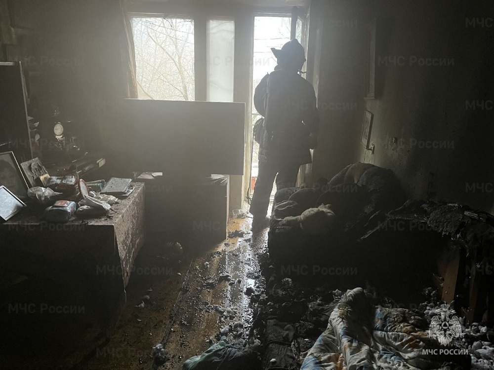 Во Владимире при пожаре в многоквартирном доме пострадала женщина 