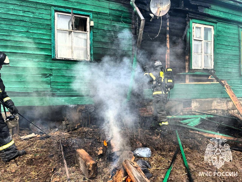 Во Владимире женщина подожгла траву на своем участке и осталась без дома 