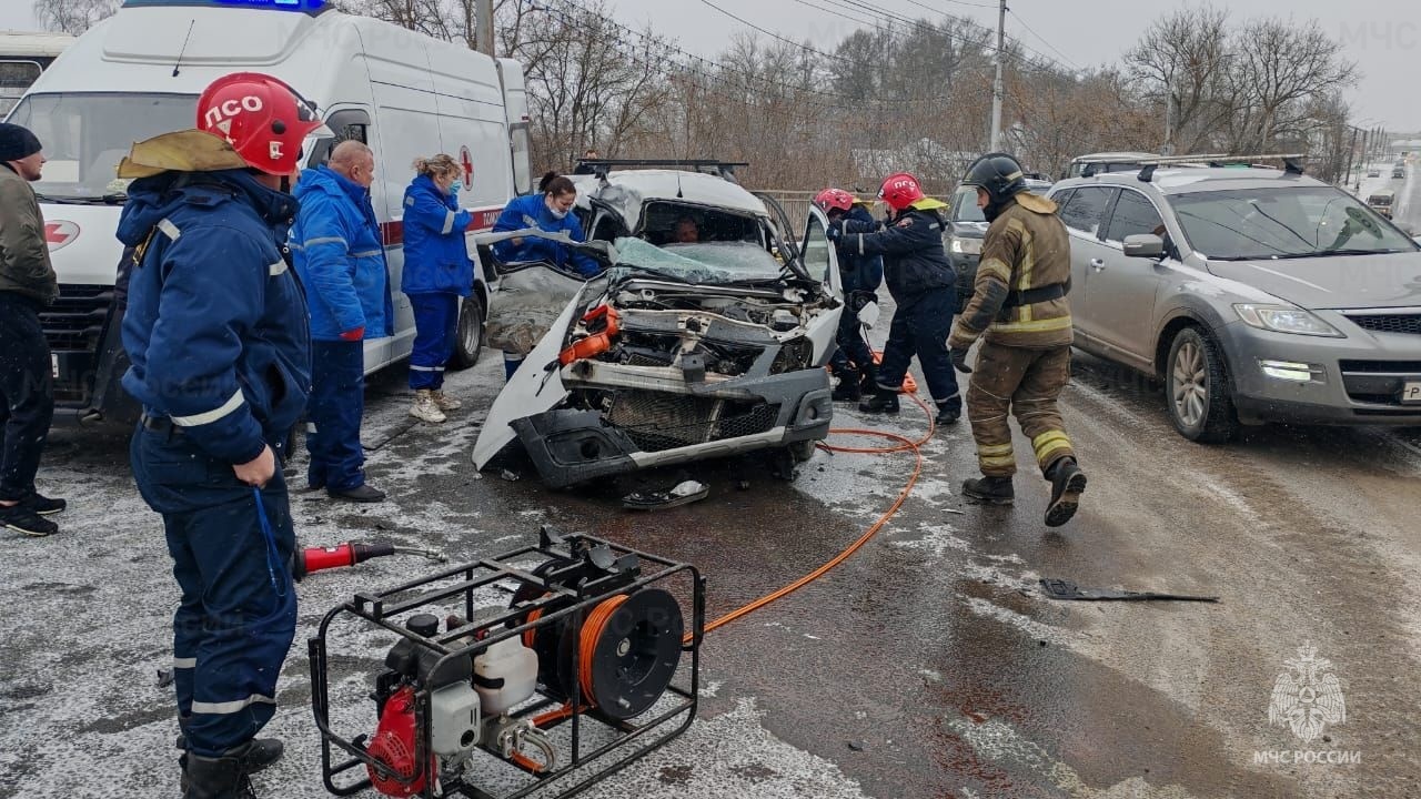 В Александрове в серьёзном ДТП пострадали 3 человека