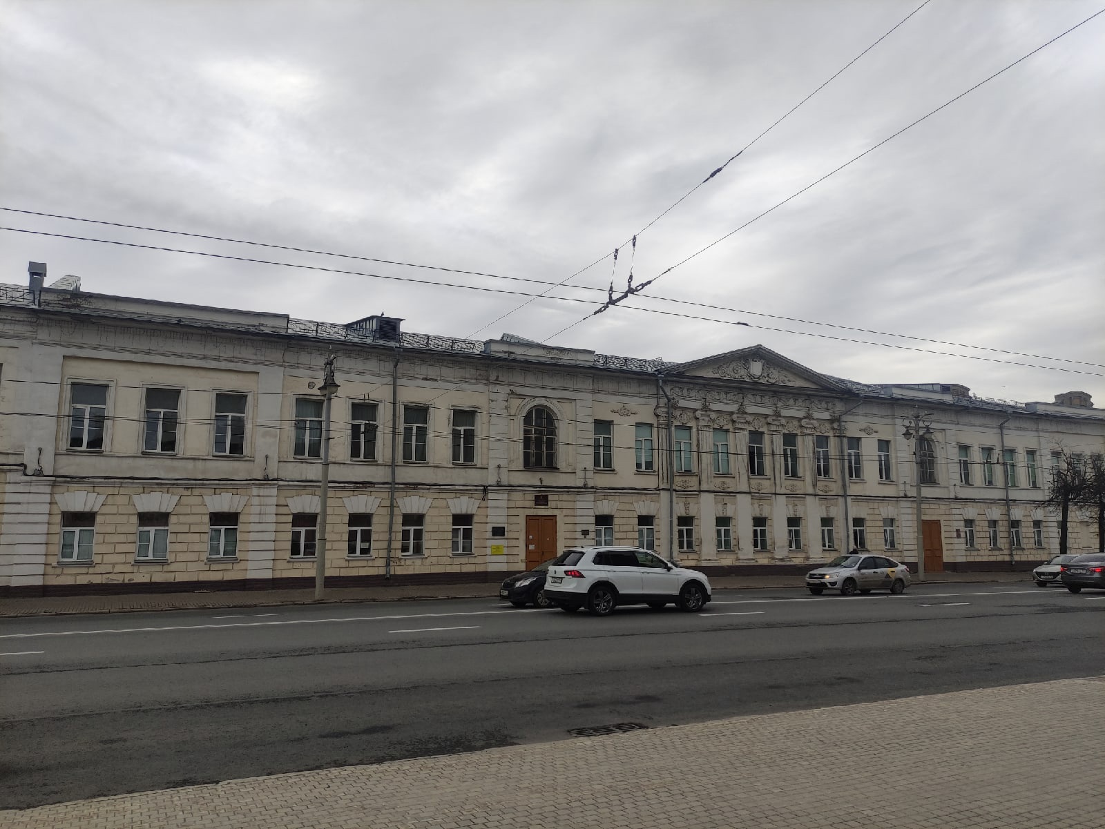 Во Владимире могут демонтировать забор у школы №1