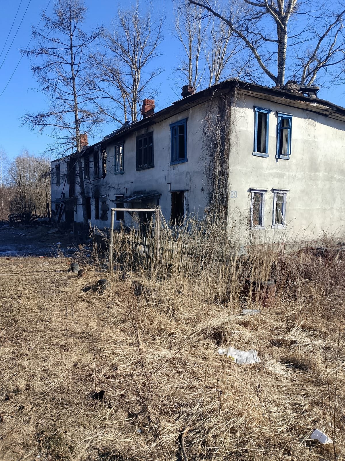 В Гусь-Хрустальном демонтируют 2 смертельно опасных заброшенных здания