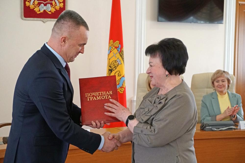 В правительстве Владимирской области наградили лучших по профессии в сфере ЖКХ