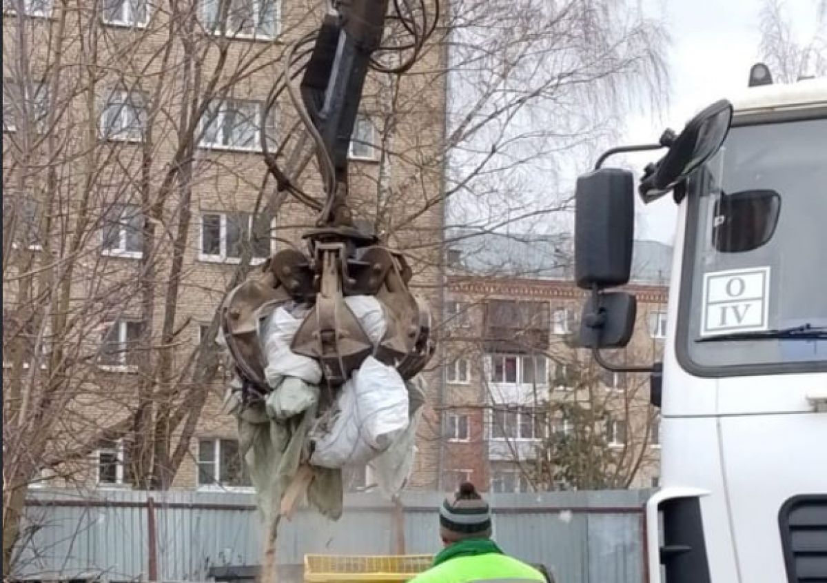 В Александровском районе убрали несанкционированную свалку в 30 кубометров