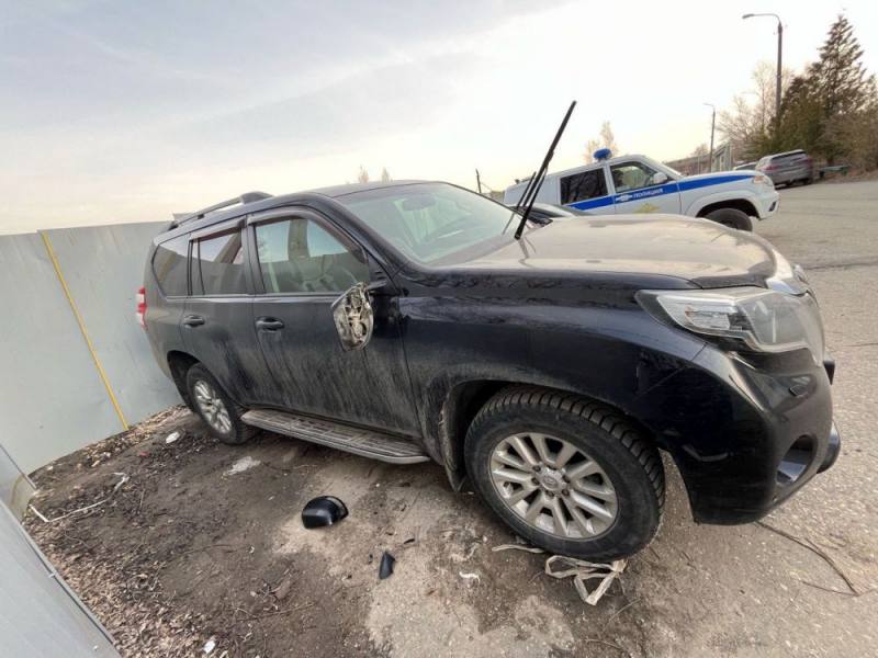 Пьяный житель Ковровского района разгромил чужой внедорожник 