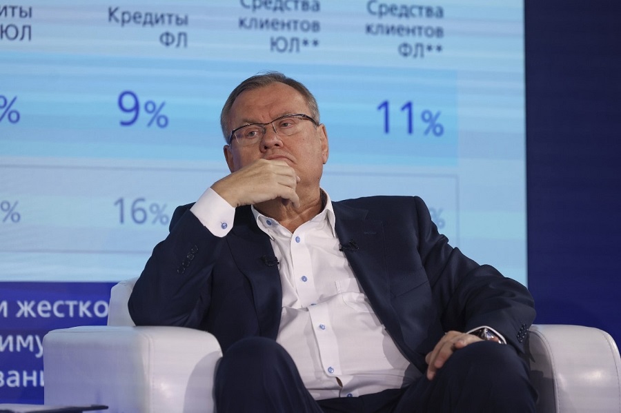 Глава ВТБ предложил создать международную правовую базу для защиты финсектора от давления
