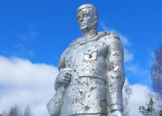 Владимирский технадзор контролирует уборку воинских мемориалов перед Днем Победы