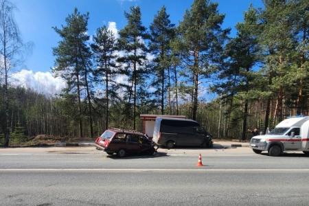 В Киржачском районе водитель и пассажир автомобиля «ВАЗ» погибли в ДТП