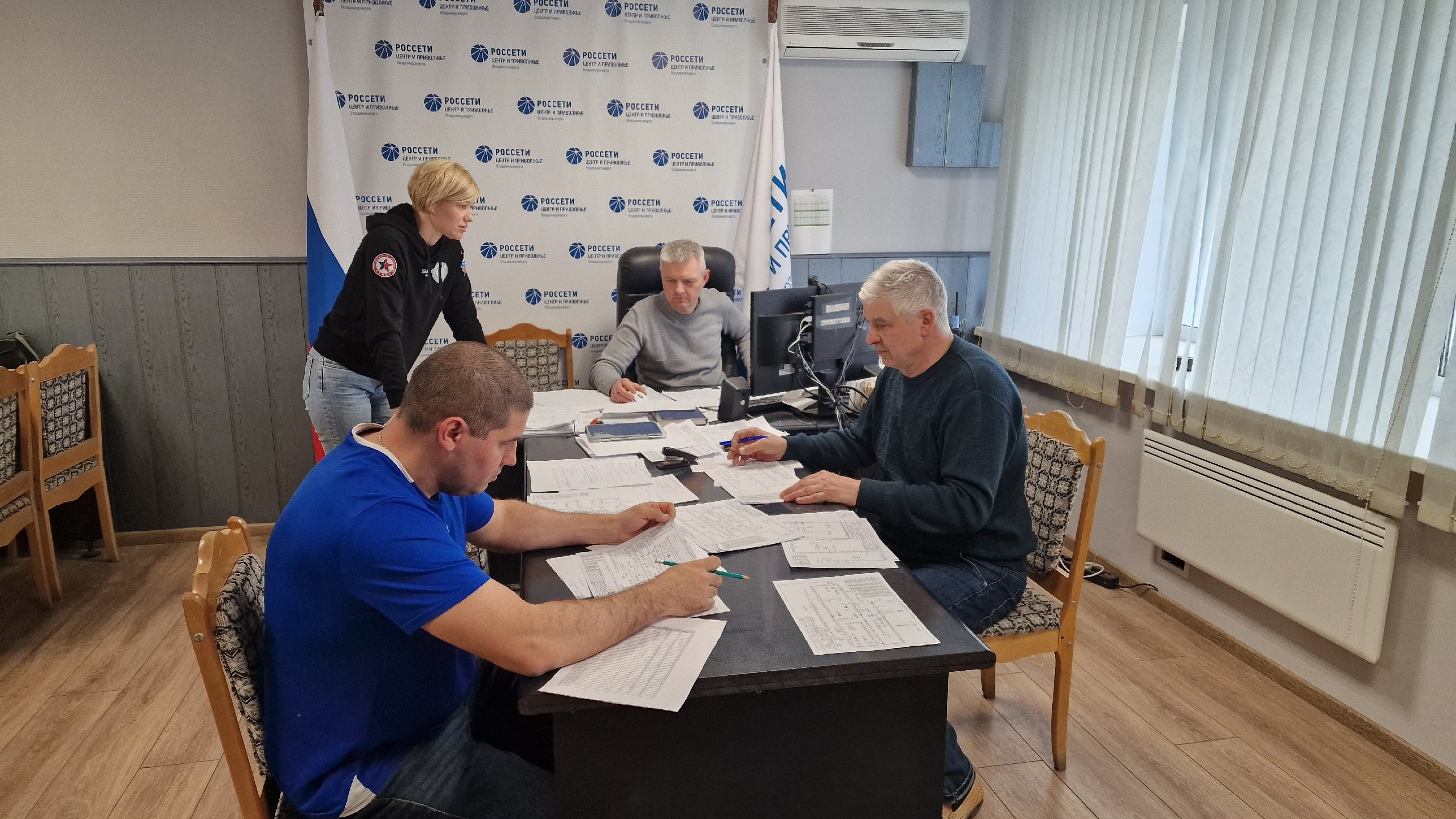 В Александровском районе задействовали 23 бригады и ждут еще 3