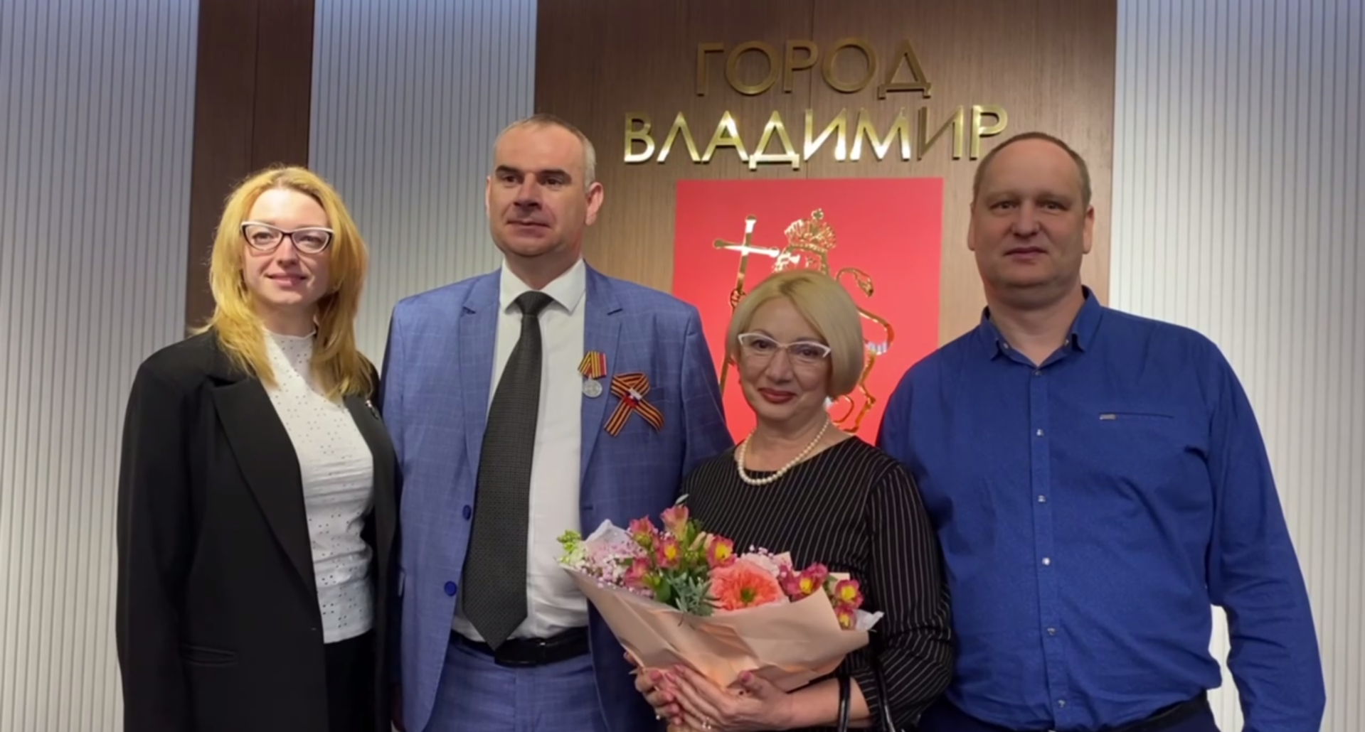 Во Владимире вручили награды бойцам