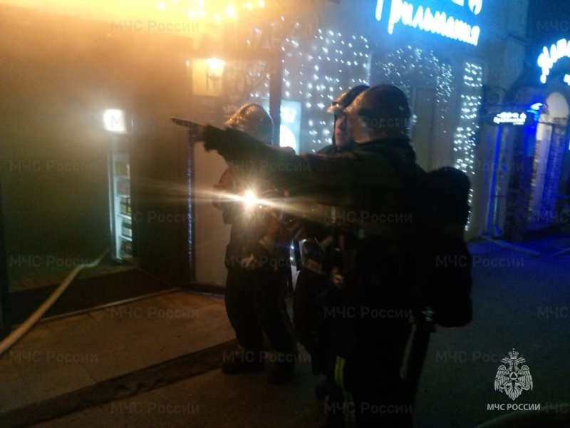 Во Владимире ночью загорелся ресторан