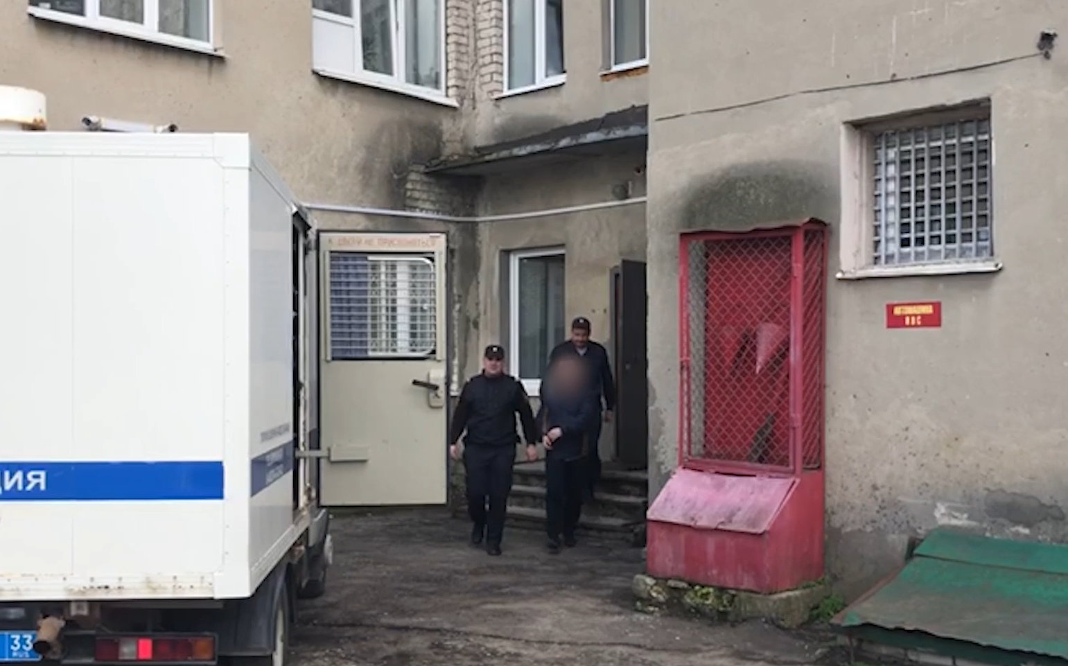 Муромские полицейские задержали двух курьеров мошенников