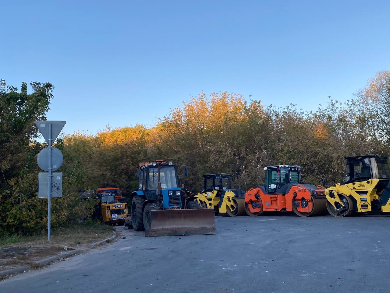На улице Цветочной в деревне Бараки отремонтируют дорогу