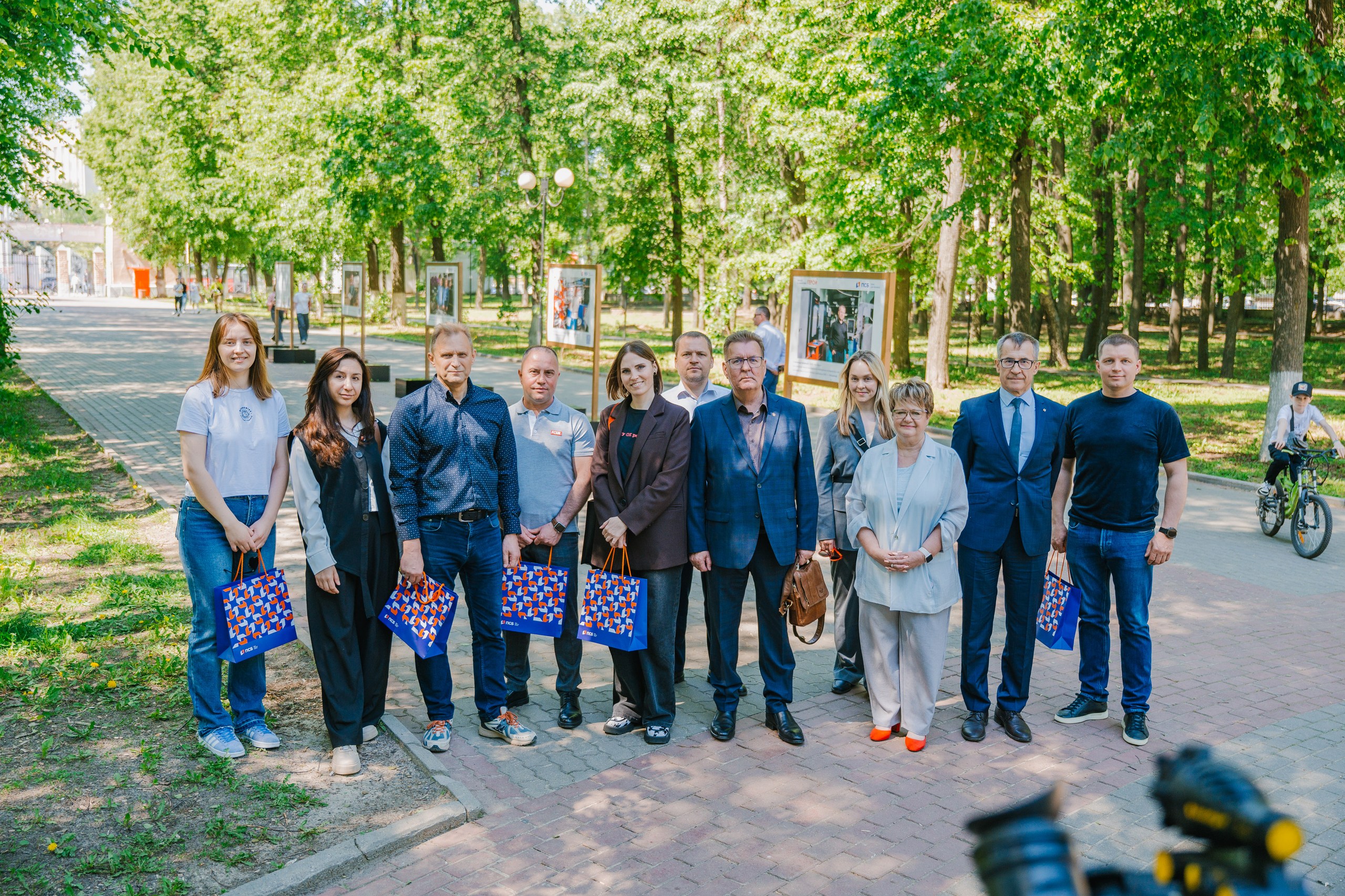 ПСБ во Владимире проводит фотовыставку «Бизнес в объективе. Герои» 