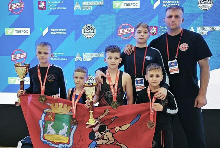 Ковровчане завоевали награды турнира по греко-римской борьбе «Победа»