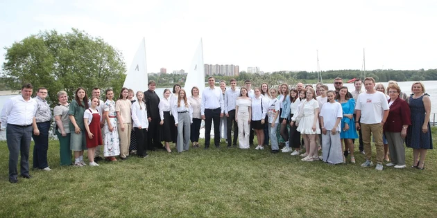 Александр Авдеев пообщался с участниками программы «Классная страна»