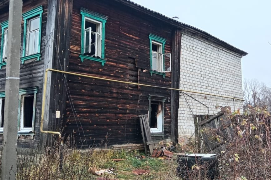 В Меленках мужчина устроил пожар на три квартиры
