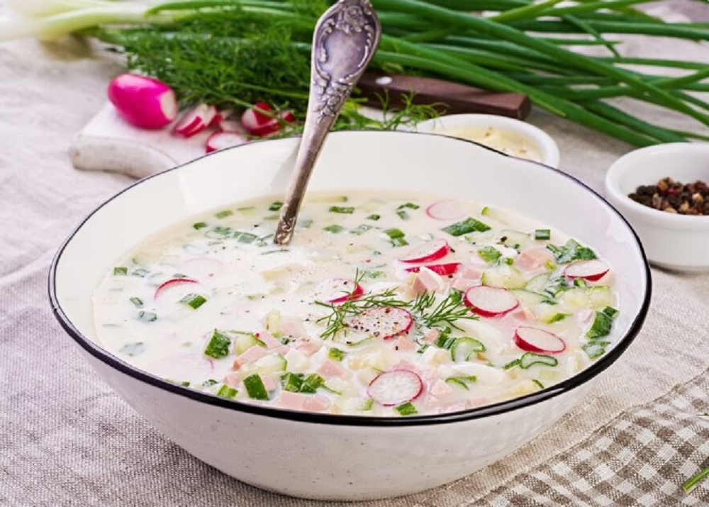 Добавьте один необычный ингредиент в окрошку - и не узнаете это блюдо: "пикантный" вкус гарантирован 