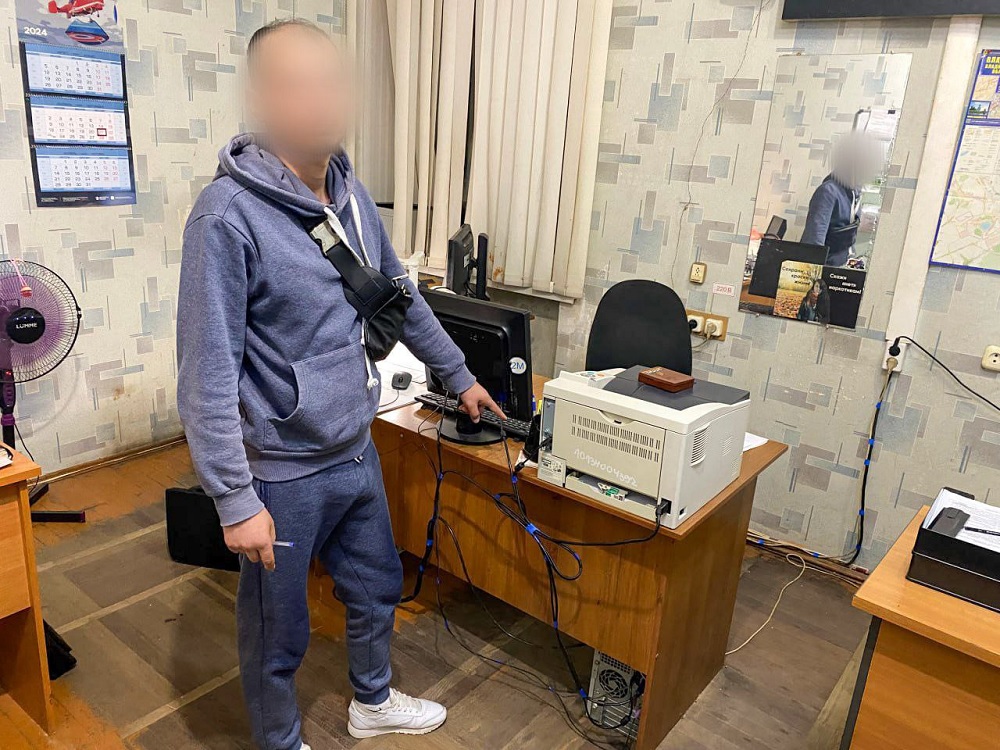 Во Владимире иностранец попал в колонию за запрещенку и попытку подкупа полицейского