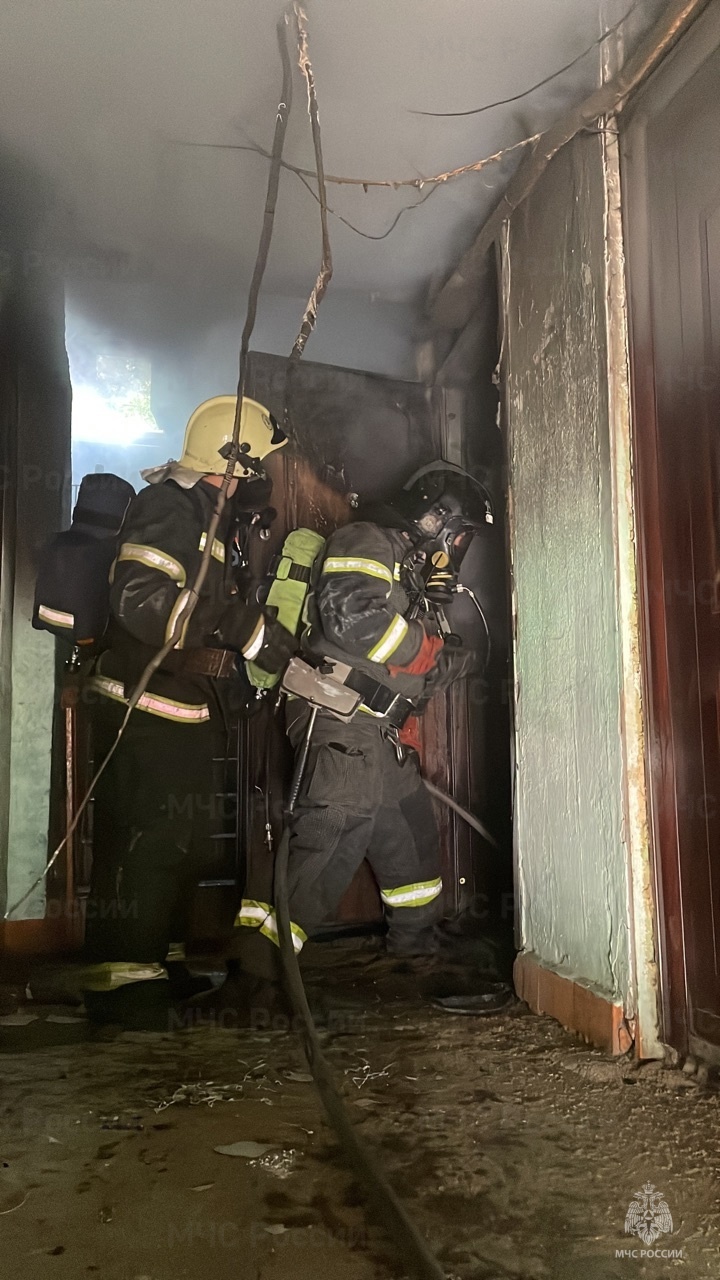 В Коврове на пожаре в многоквартирном доме пострадал человек