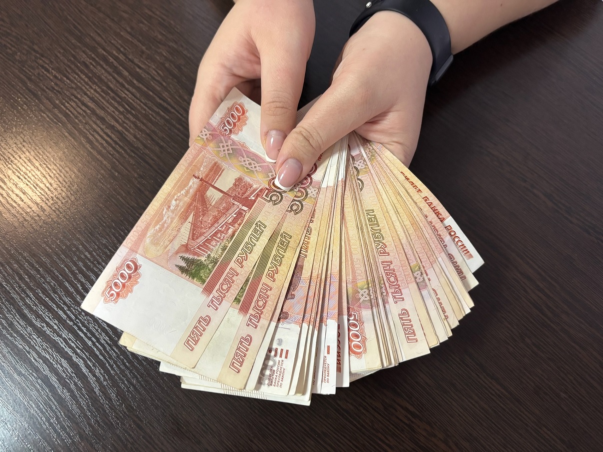  в России каждая шестая компания готовится к урезанию выплат - свежие данные