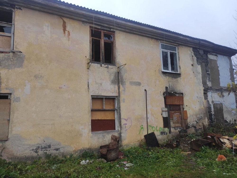 В Гороховце снесли два аварийных дома по решению суда