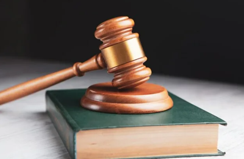 Суд в Юрьев‑Польском районе обязал обеспечить вывоз мусора с мест захоронений