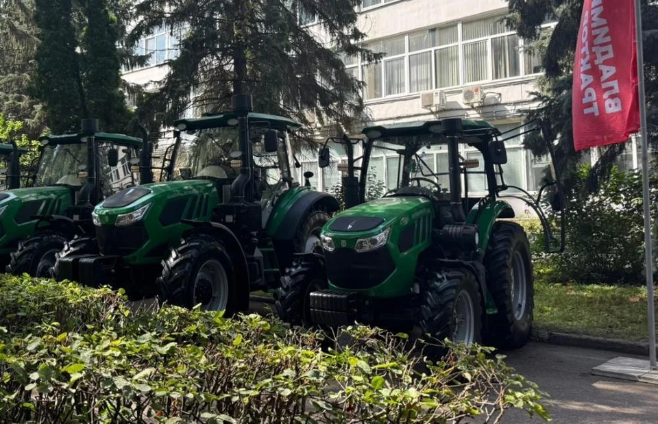 Во Владимире прошёл показ новых моделей тракторов местного производства