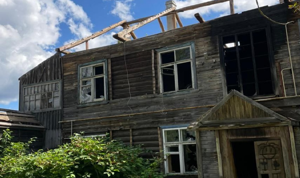В Красной Горбатке снесли ветхий дом после многолетнего ожидания