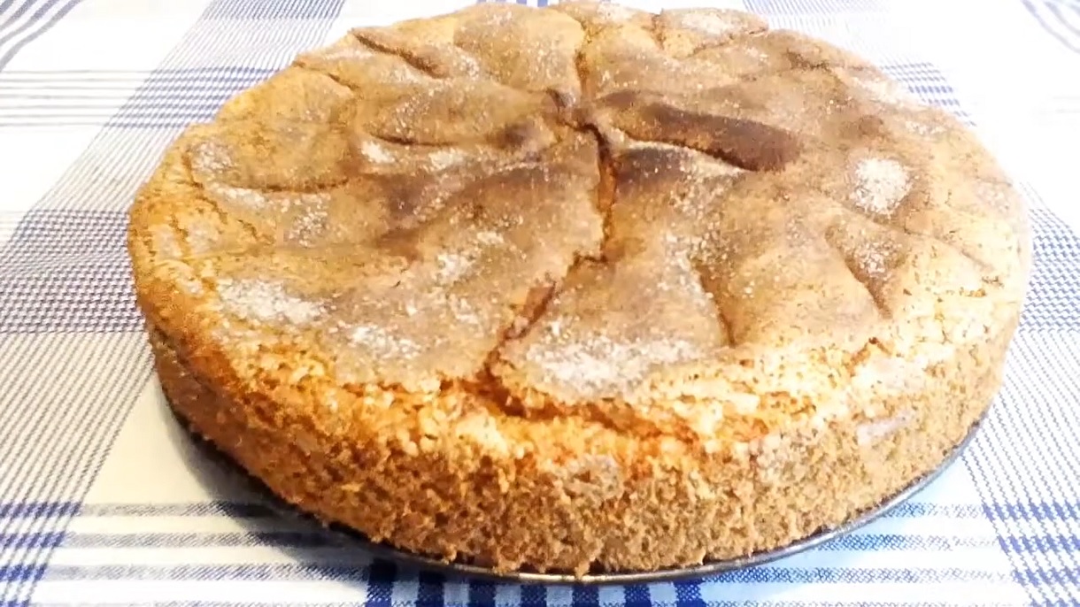 Шарлотка с дыней — неожиданный хит сезона! Простой рецепт, который покорит всех