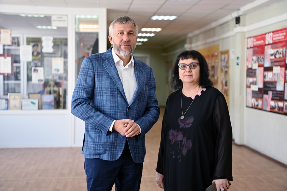 Григорий Аникеев оказал поддержку владимирским школам
