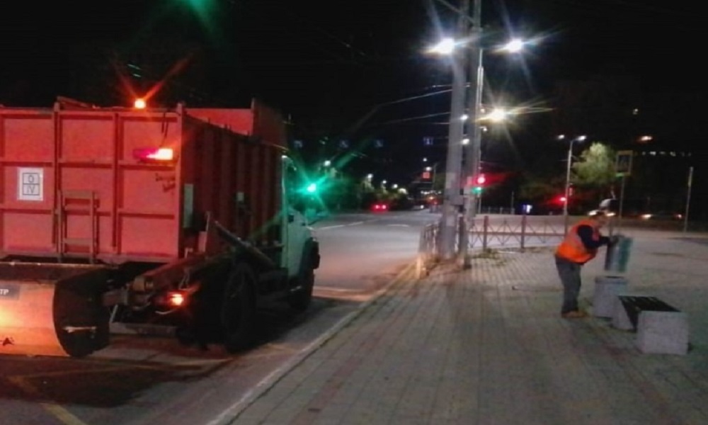 За ночь во Владимире коммунальщики очистили несколько улиц 