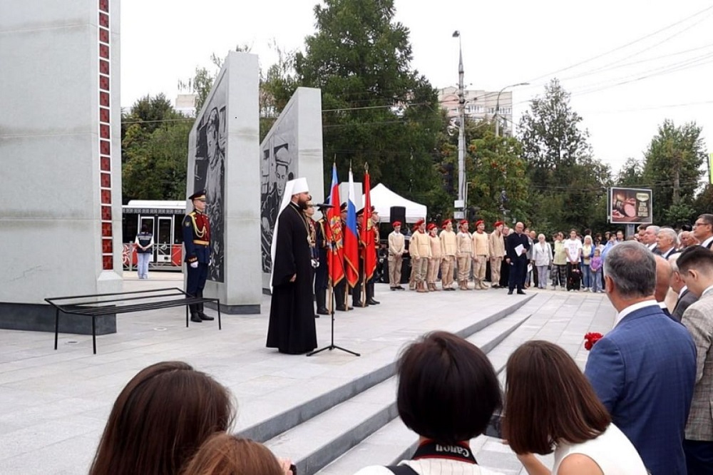  Во Владимире открыли стелу Трудовой доблести