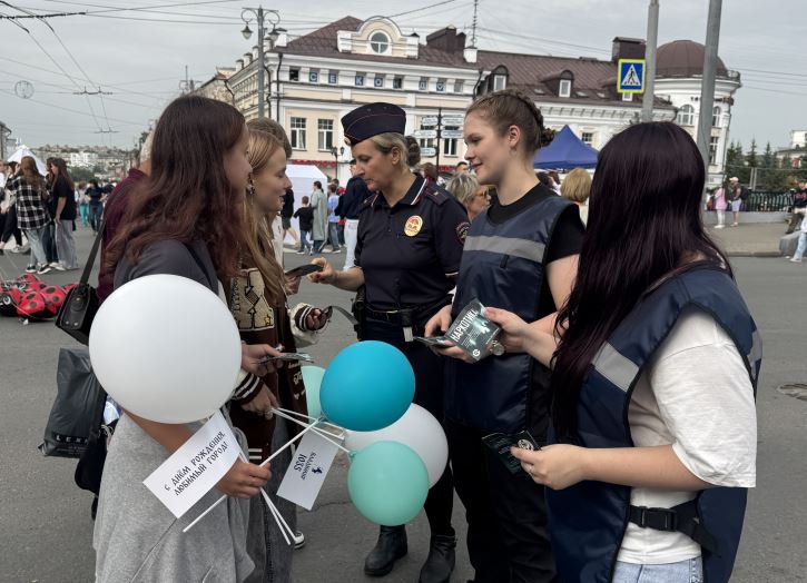 Во Владимира полиция и добровольцы предупреждали о вреде запрещенных веществ