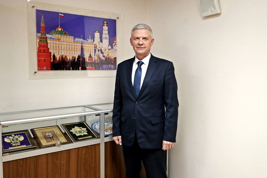 Правительство Владимирской области наградило главного федерального инспектора почетной медалью