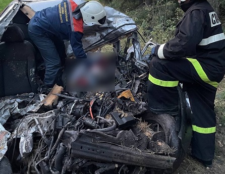 Во Владимирской области два человека погибли в лобовом ДТП с КамАЗом
