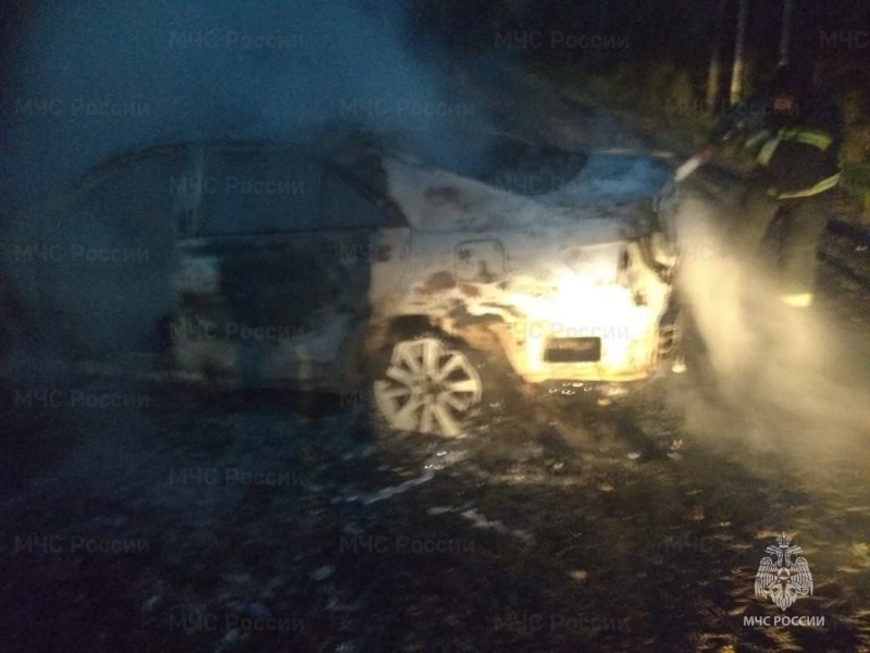 В Бобрах под Гусь-Хрустальным вспыхнуло авто 