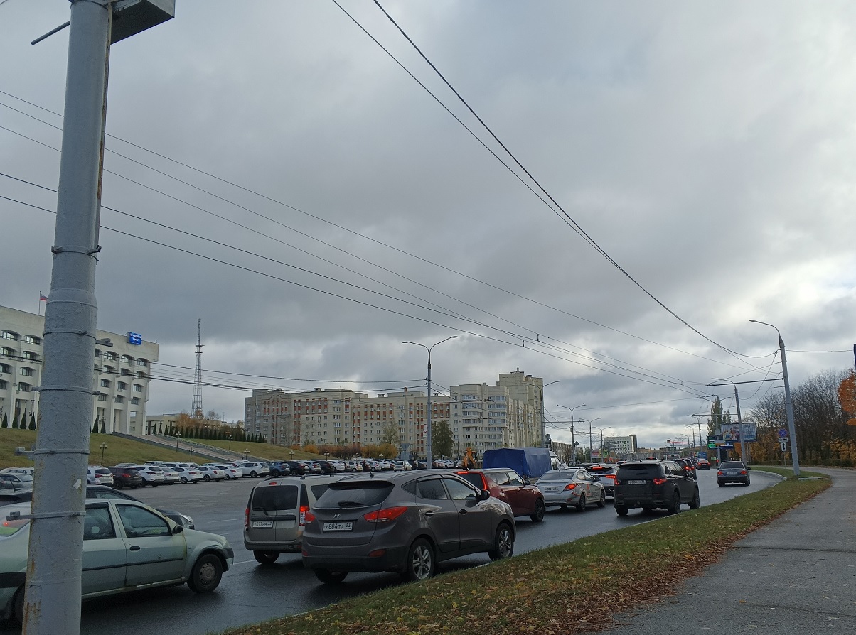 В автошколе раскрыли важное правило "2 секунд", которым пользуются бывалые водители - в чем его суть?