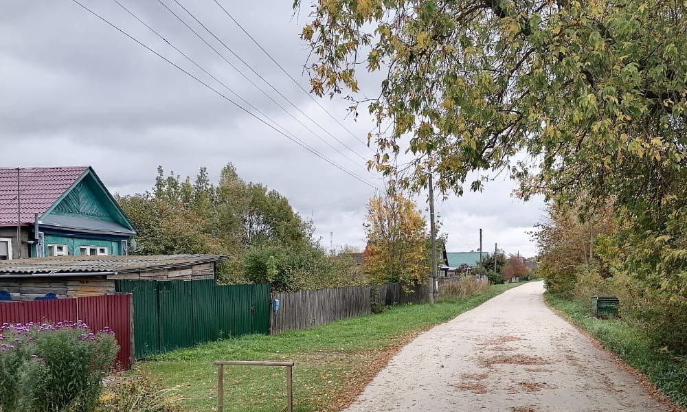 В Селивановском районе обнаружили просадку недавно отремонтированного асфальта