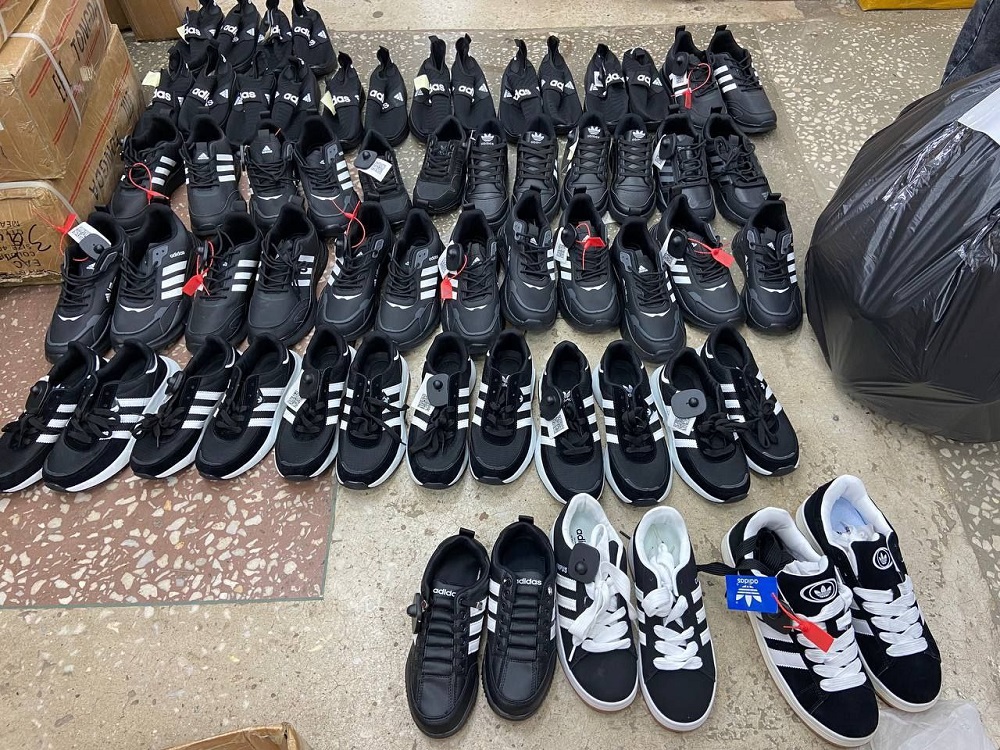 Жительница Вязников продавала фальшивый Adidas в Муроме