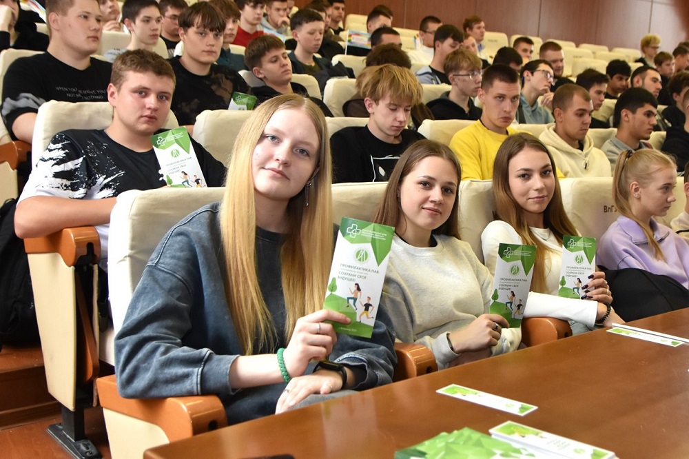 Студентам ВлГУ объяснили, чем грозит торговля запрещенкой
